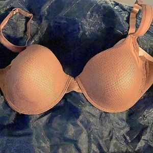Vince Camuto 42D Bra